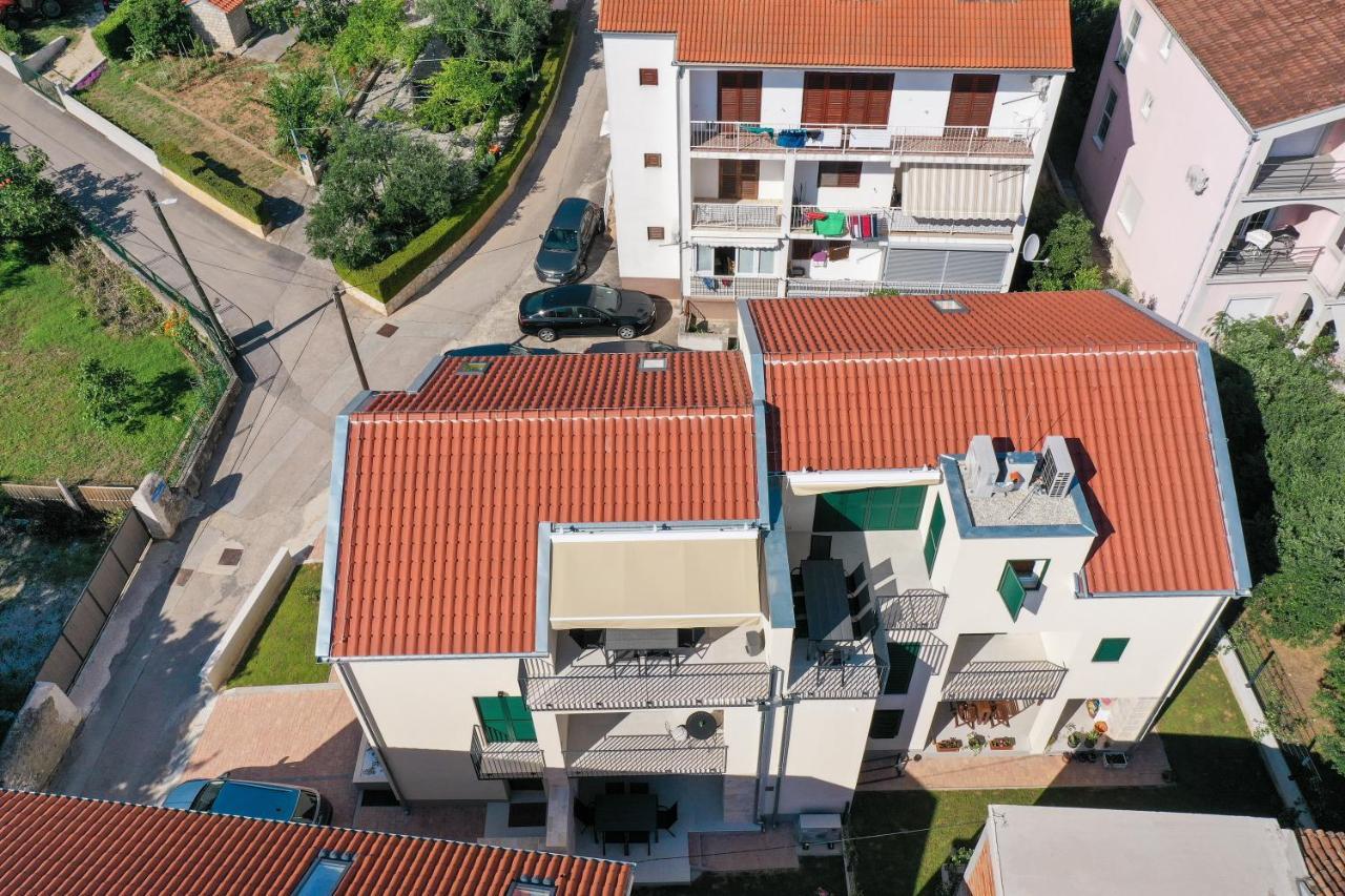 Apartments Mila Светі Филип-і-Яков Екстер'єр фото