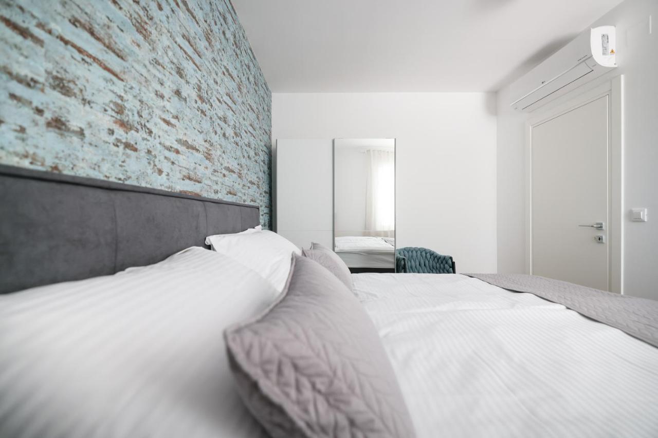 Apartments Mila Светі Филип-і-Яков Екстер'єр фото