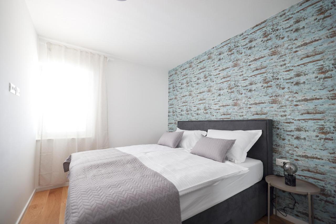 Apartments Mila Светі Филип-і-Яков Екстер'єр фото